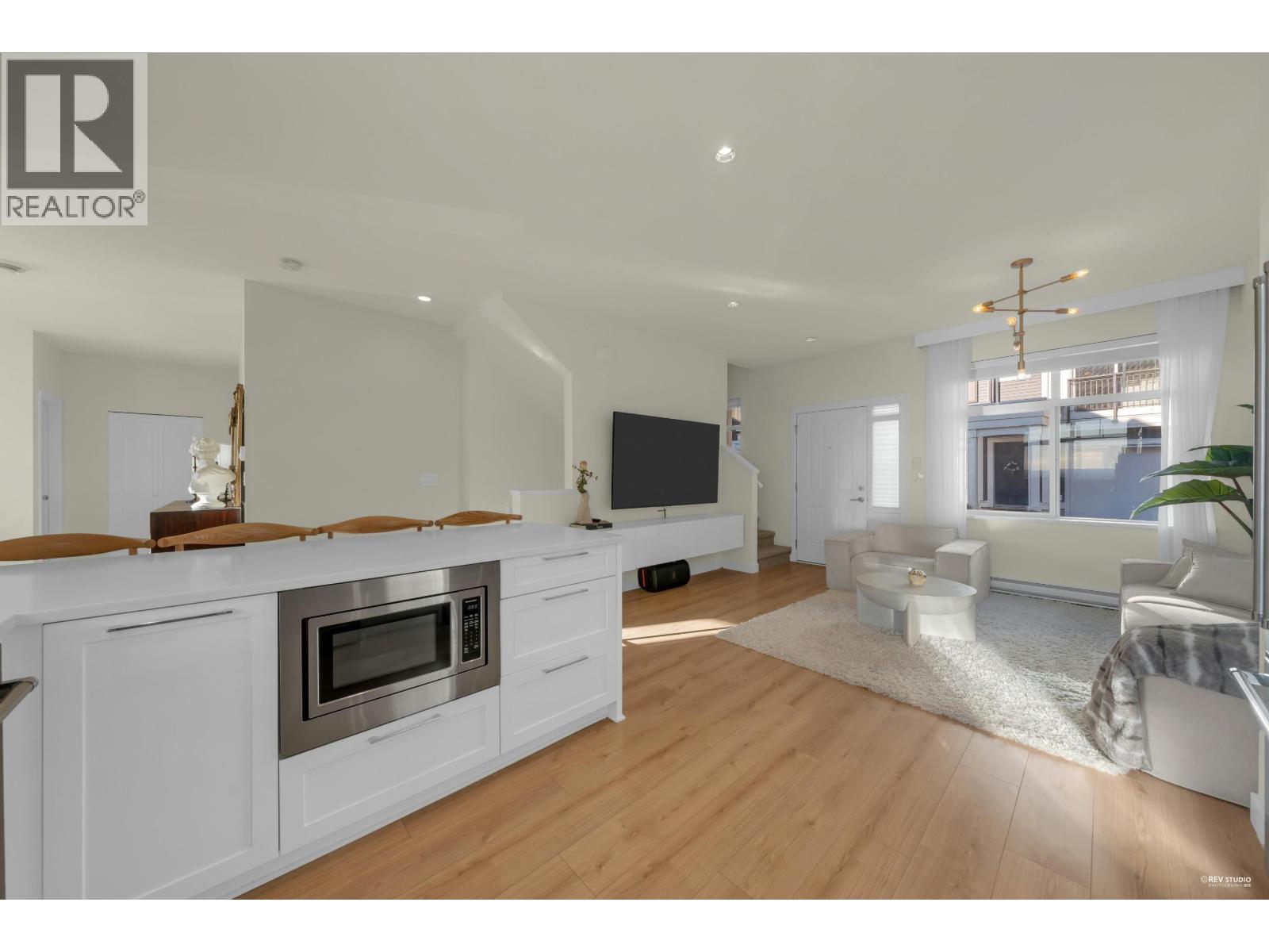 115 3565 Baycrest Avenue Property Photo 16