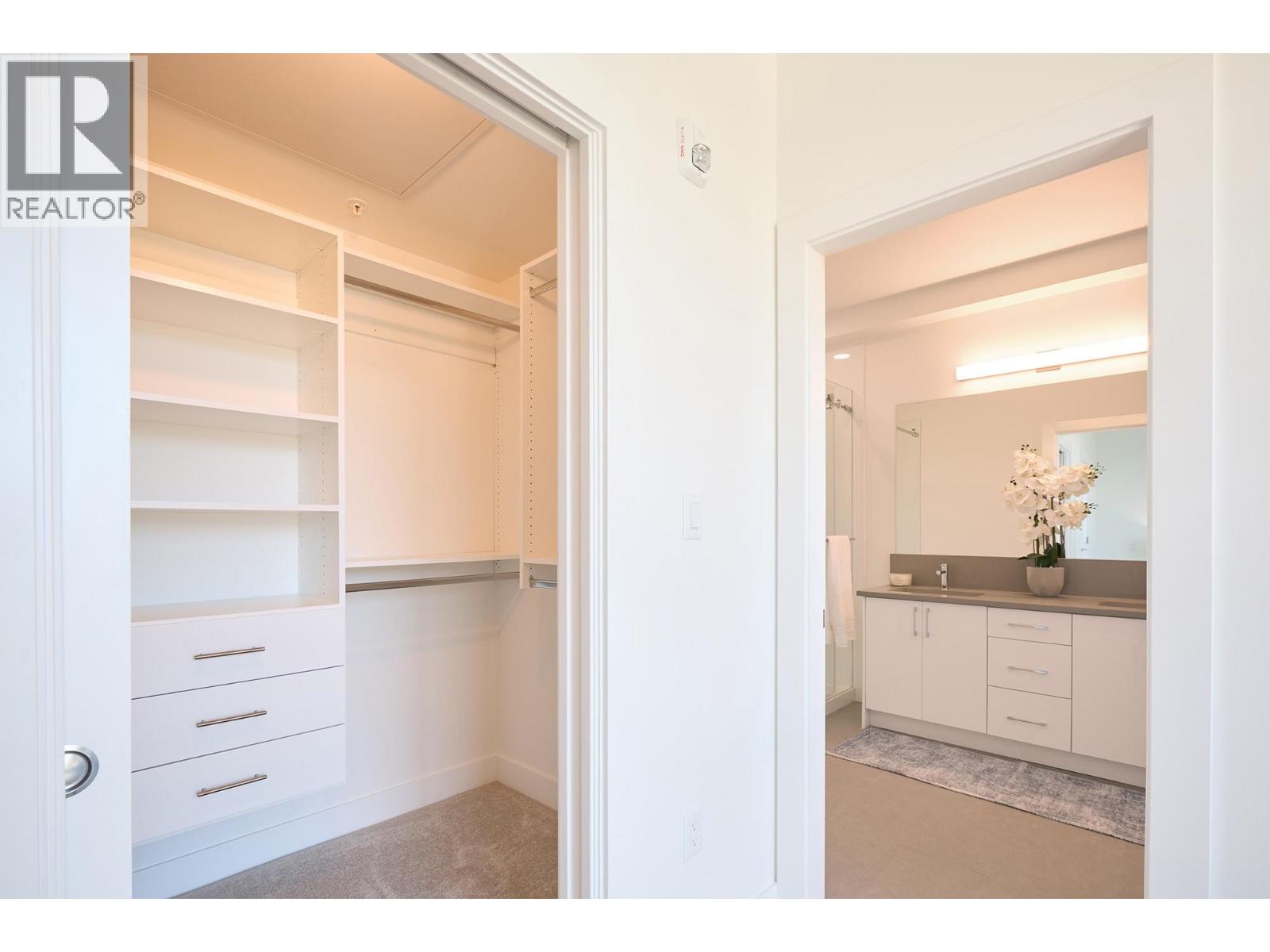 307 3405 Mamquam Road Property Photo 17