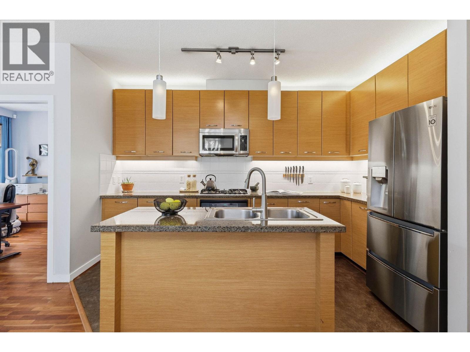 223 530 Raven Woods Drive Property Photo 11