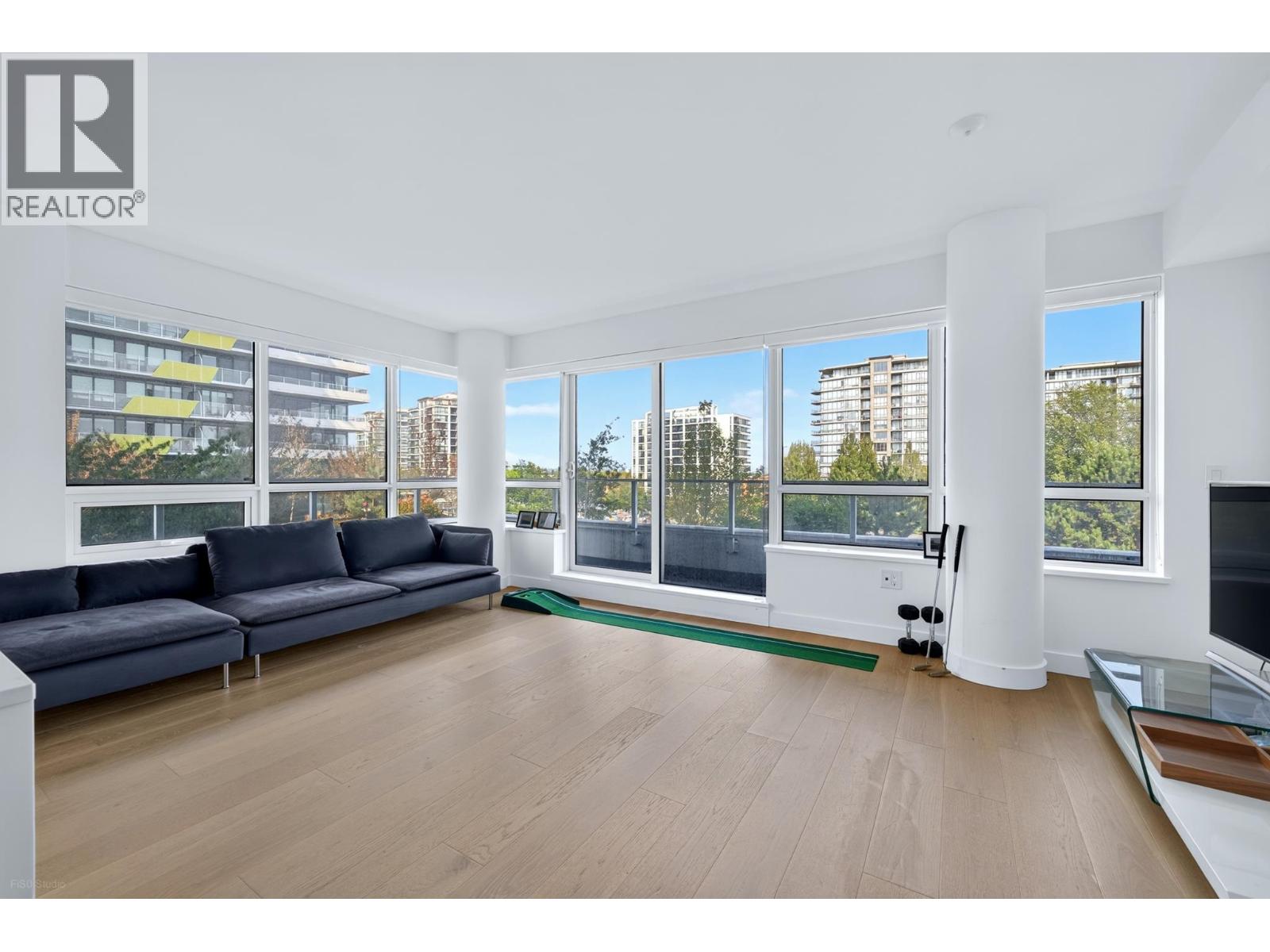 609 5788 Gilbert Road Property Photo 4