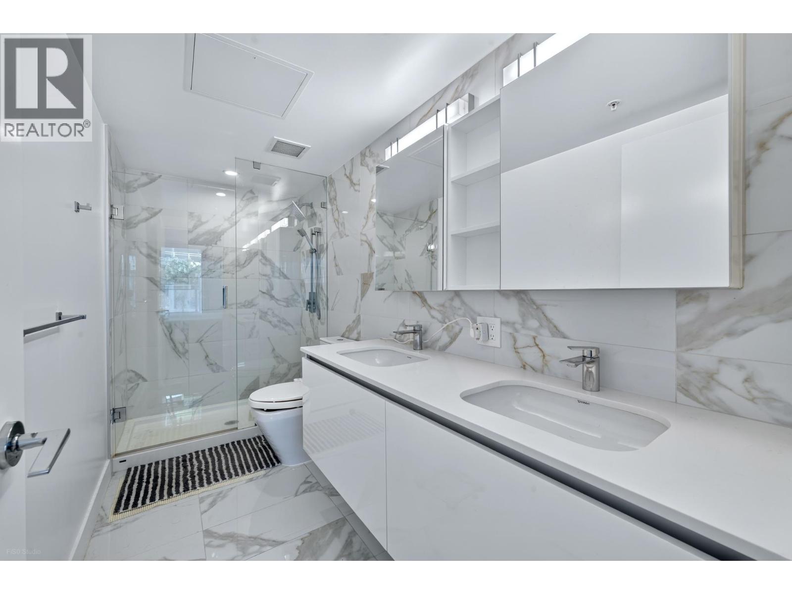 609 5788 Gilbert Road Property Photo 13