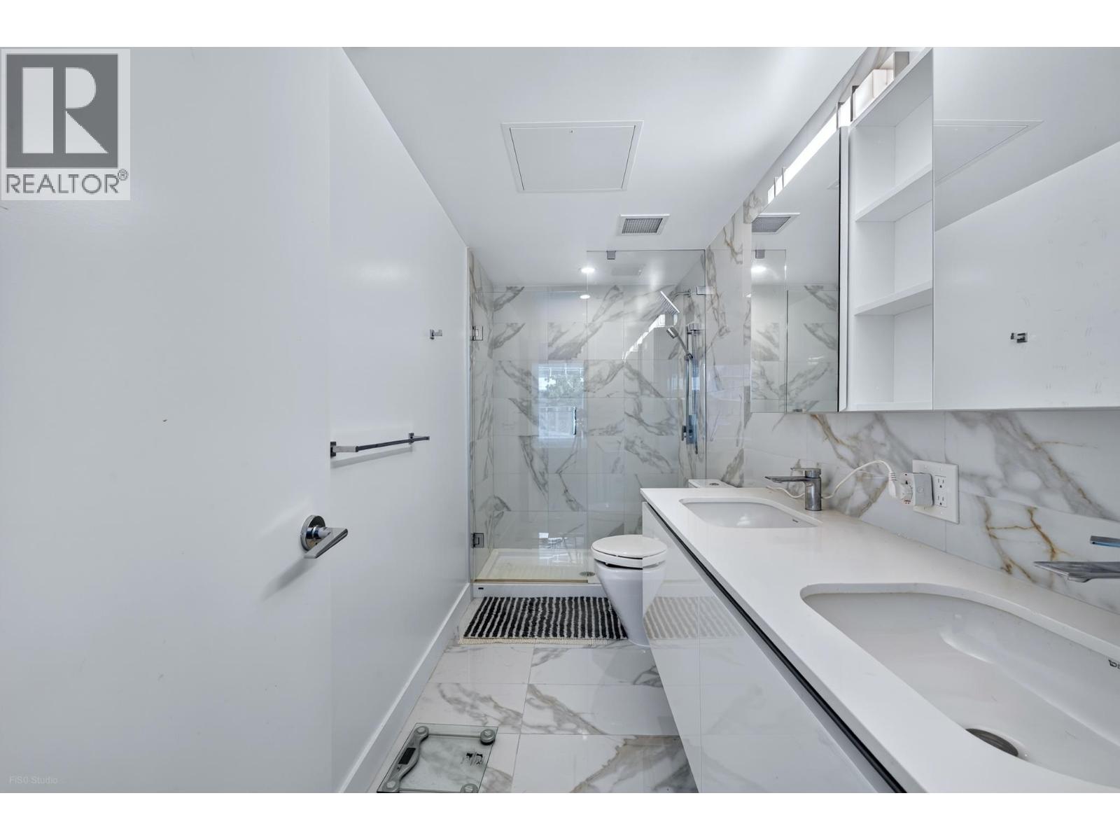 609 5788 Gilbert Road Property Photo 14