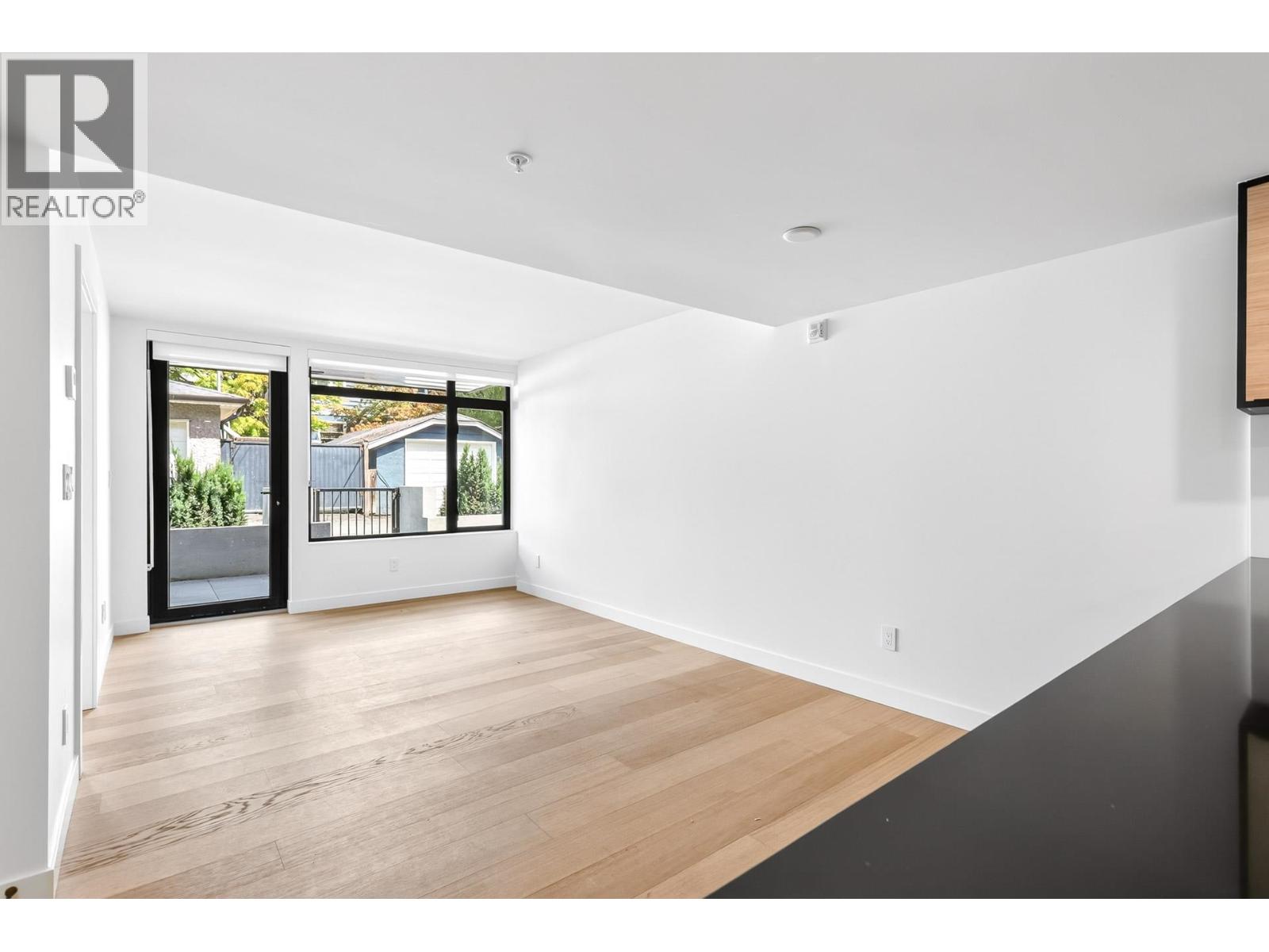 103 6485 Manitoba Street Property Photo 11