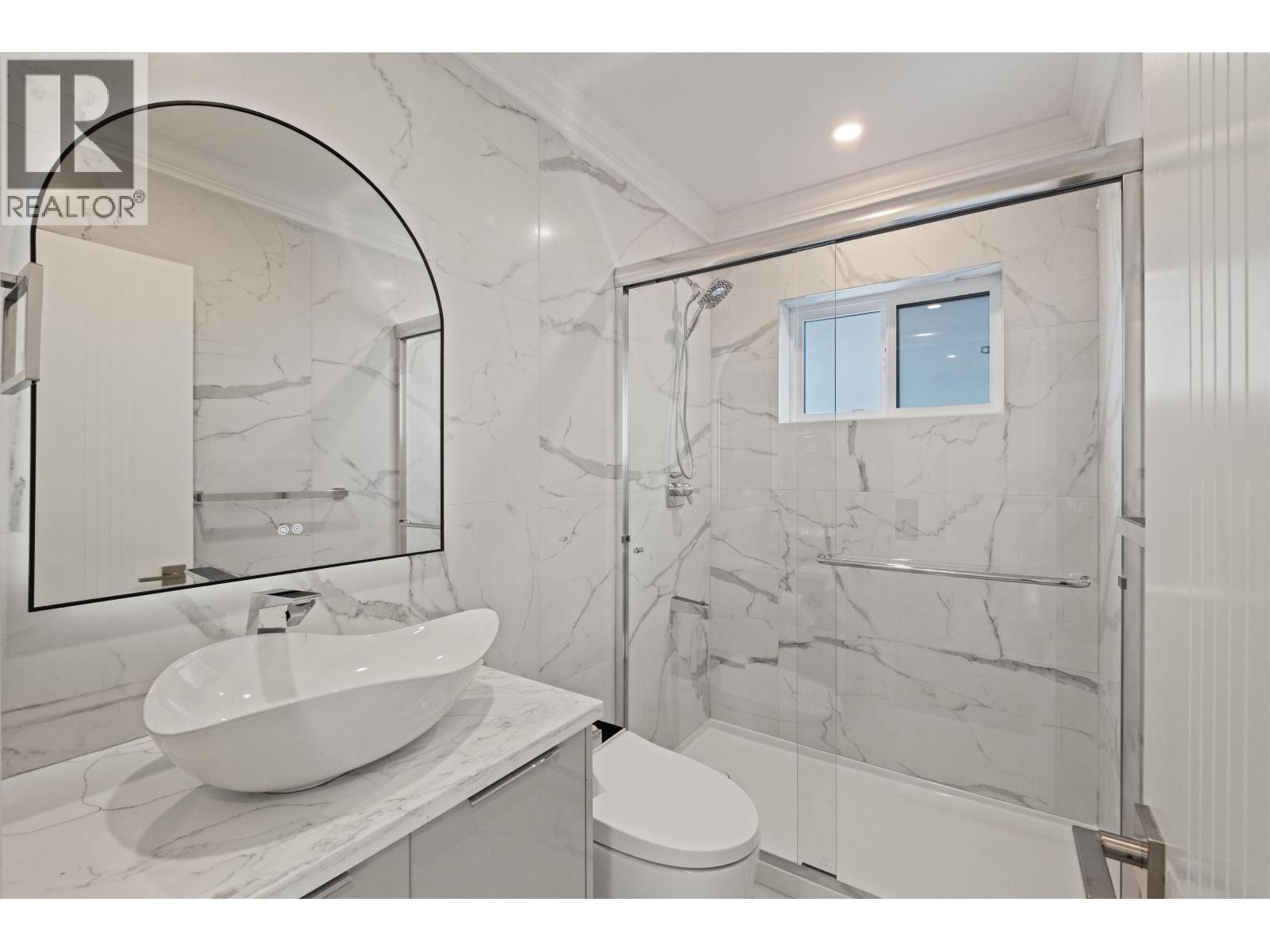812 Montroyal Boulevard Property Photo 11