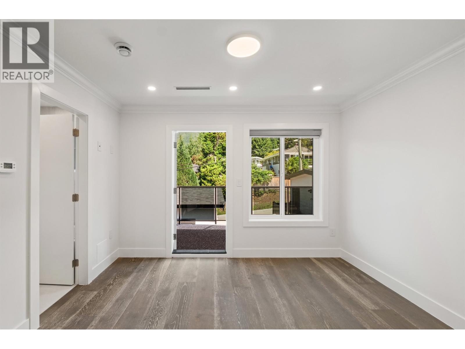 812 Montroyal Boulevard Property Photo 15