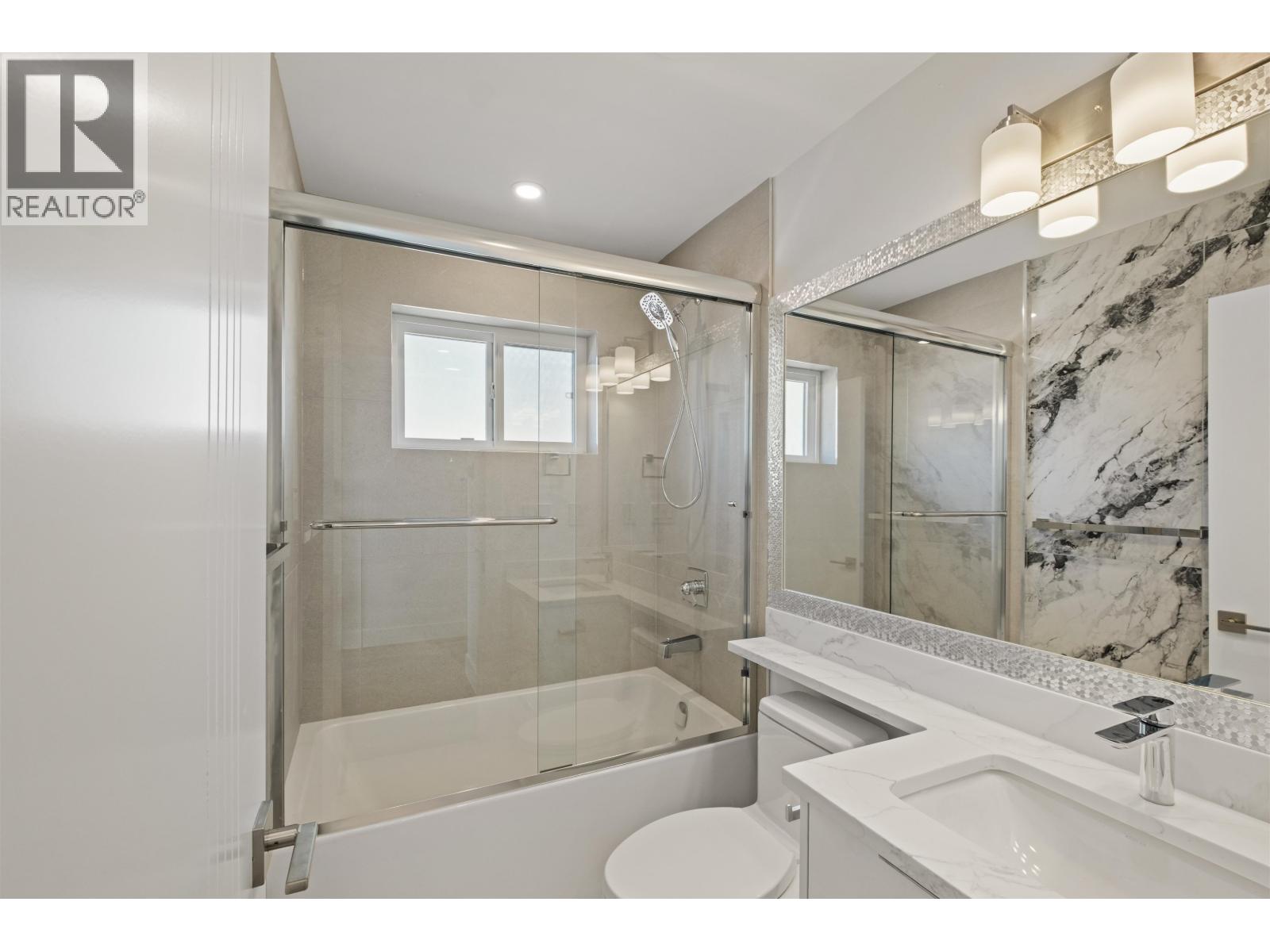 812 Montroyal Boulevard Property Photo 21