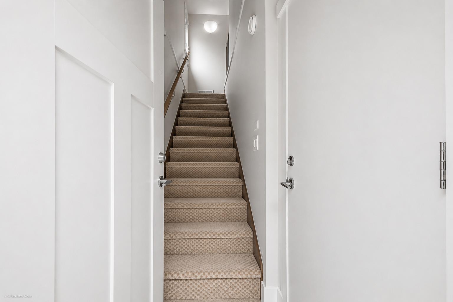 10 8033 166b Street Property Photo 6