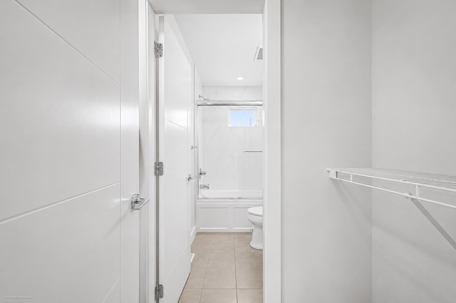 10 8033 166b Street Property Photo 19