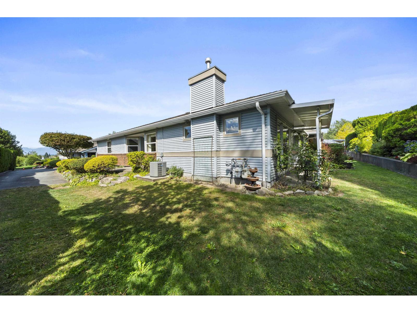 1 8889 212 Street Property Photo 2