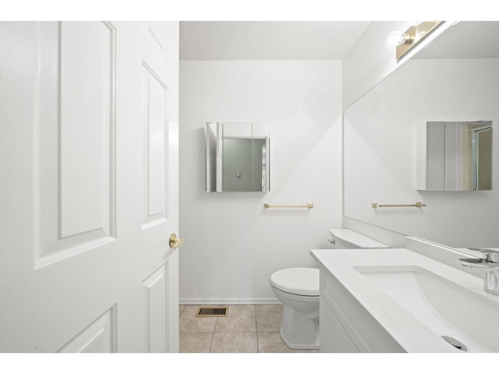 1 8889 212 Street Property Photo 23