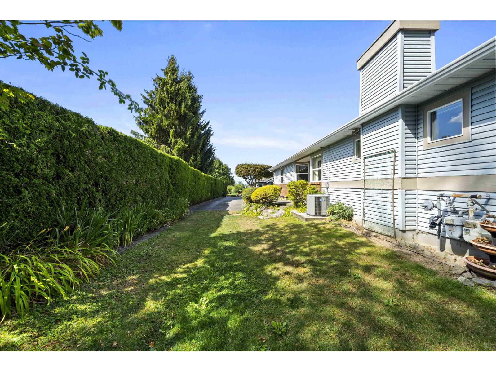 1 8889 212 Street Property Photo 26