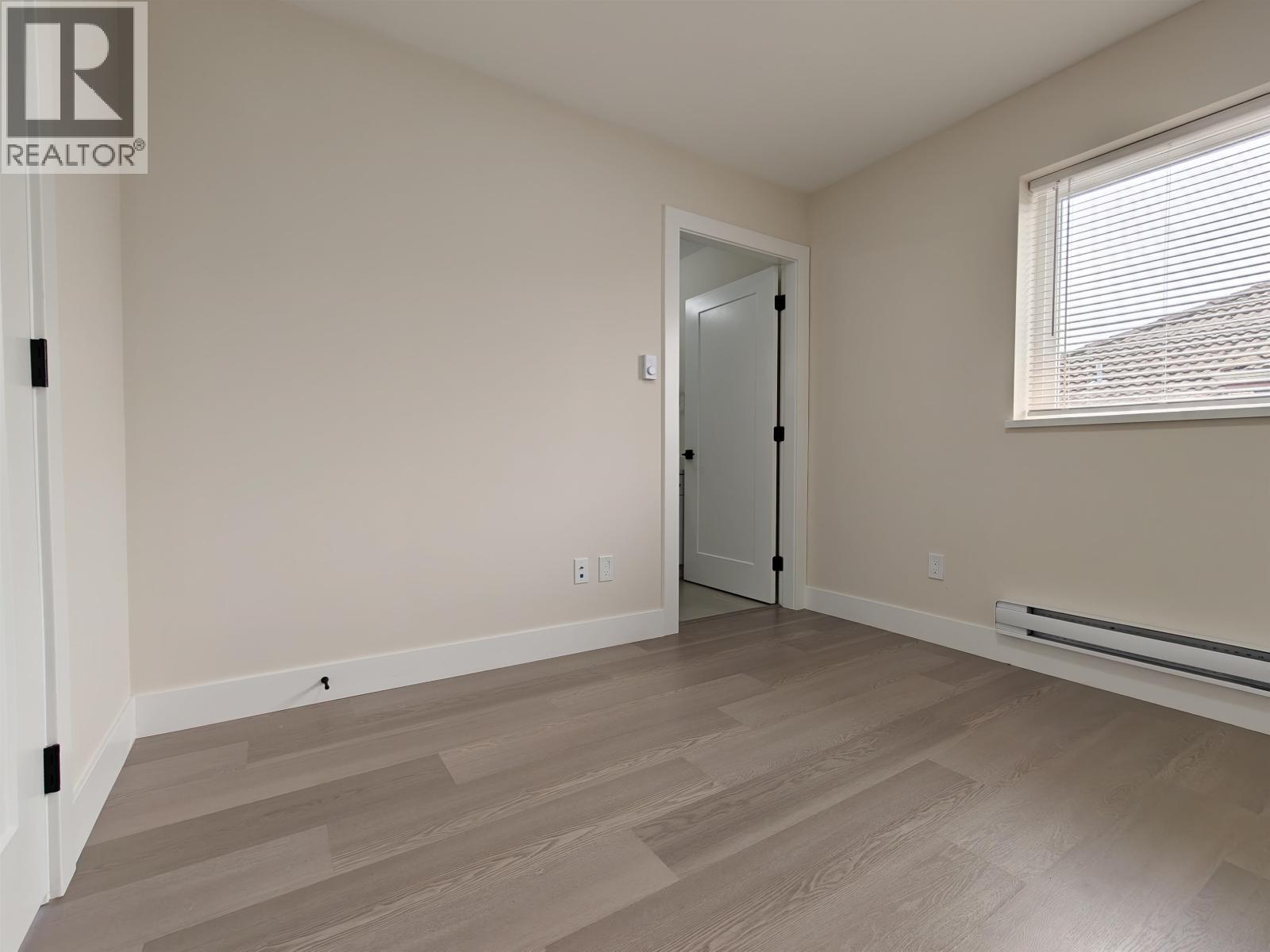 3 381 E 57 Avenue Property Photo 20