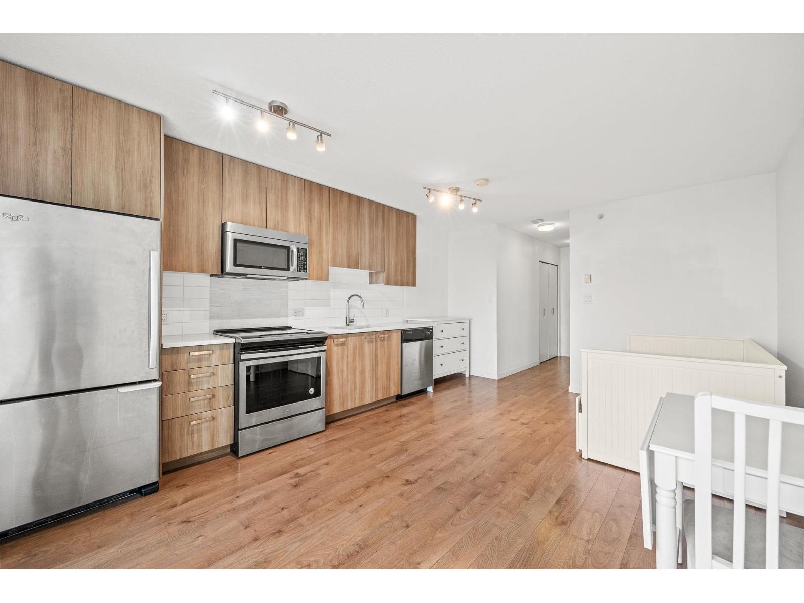 2511 13325 102a Avenue Property Photo 2
