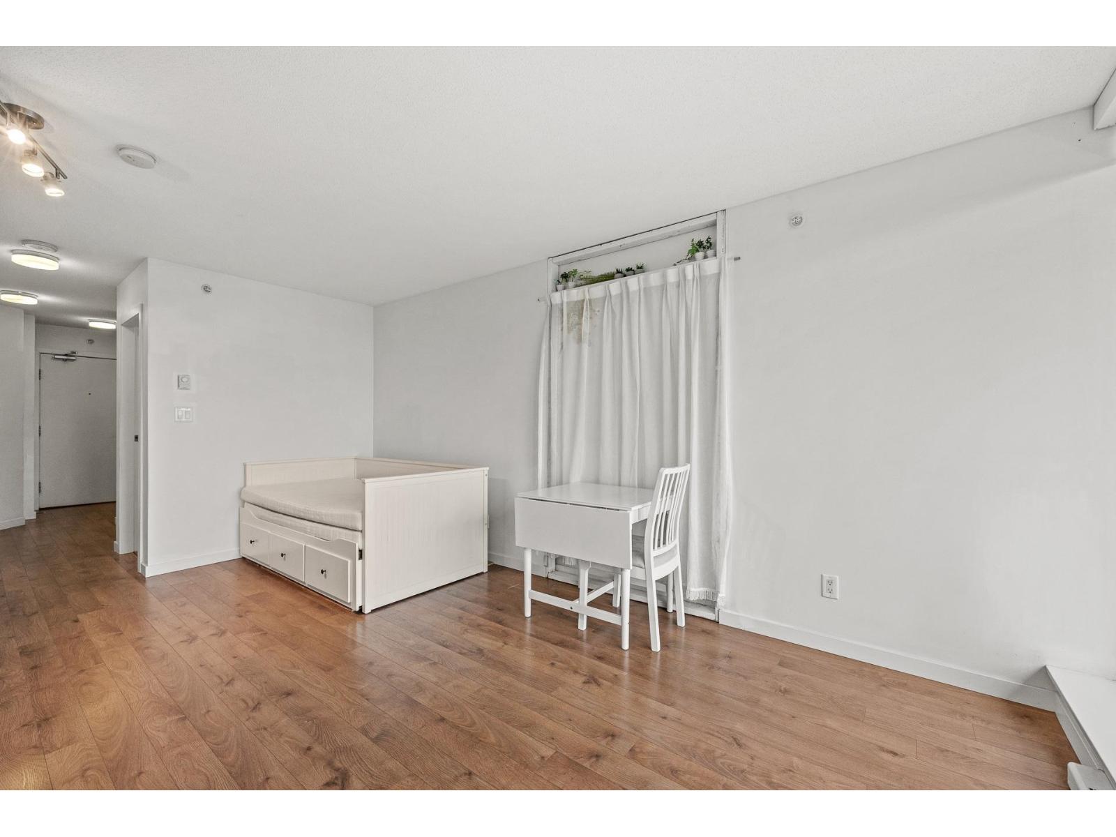 2511 13325 102a Avenue Property Photo 5
