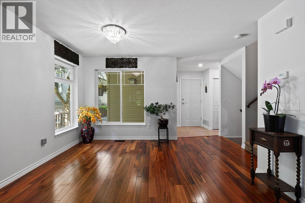 36 2351 Parkway Boulevard Property Photo 13