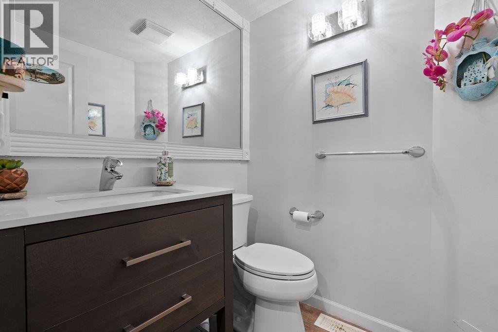 36 2351 Parkway Boulevard Property Photo 14