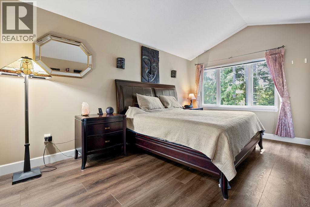 36 2351 Parkway Boulevard Property Photo 15
