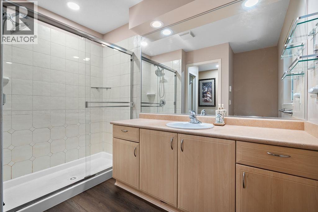 36 2351 Parkway Boulevard Property Photo 17