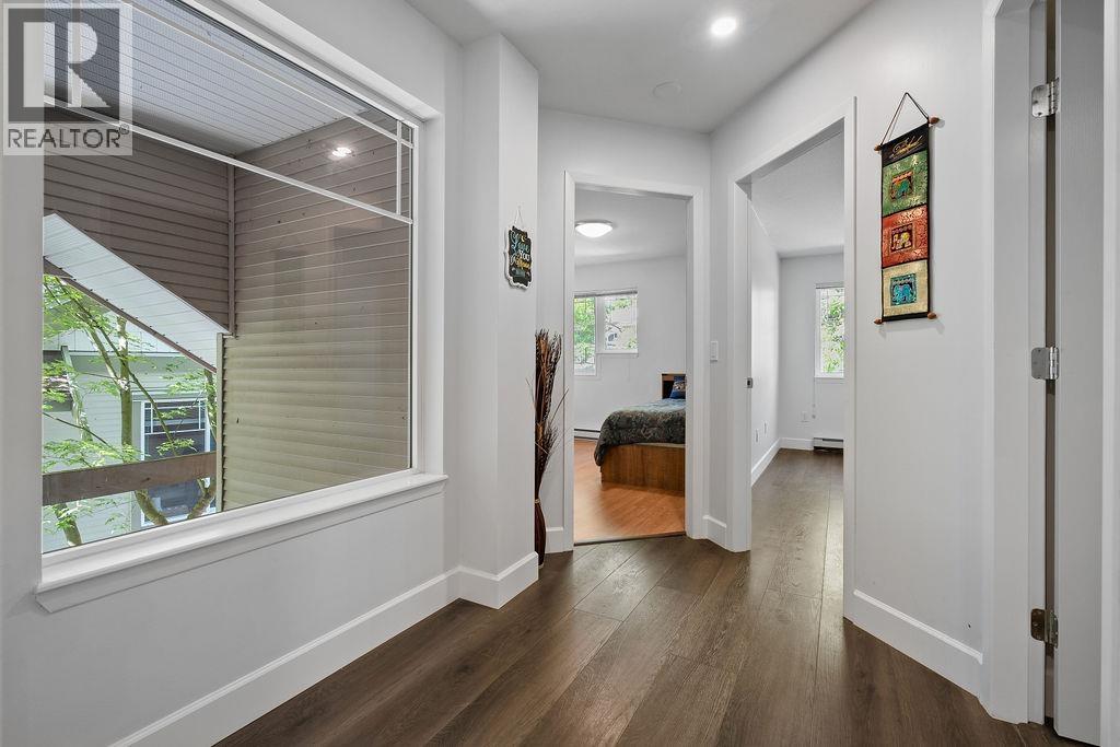 36 2351 Parkway Boulevard Property Photo 20