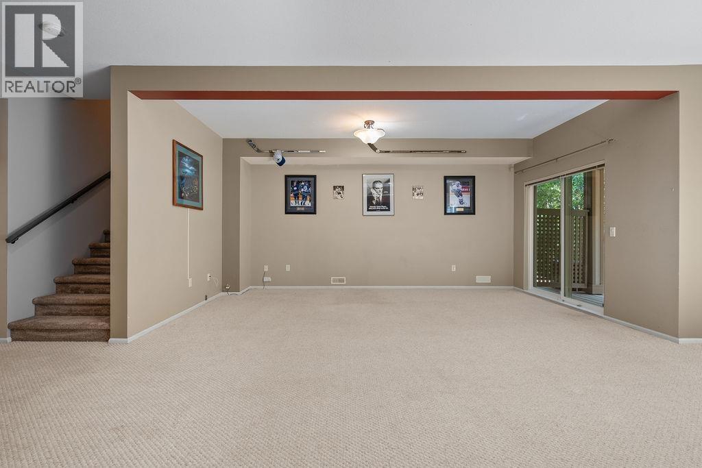 36 2351 Parkway Boulevard Property Photo 25