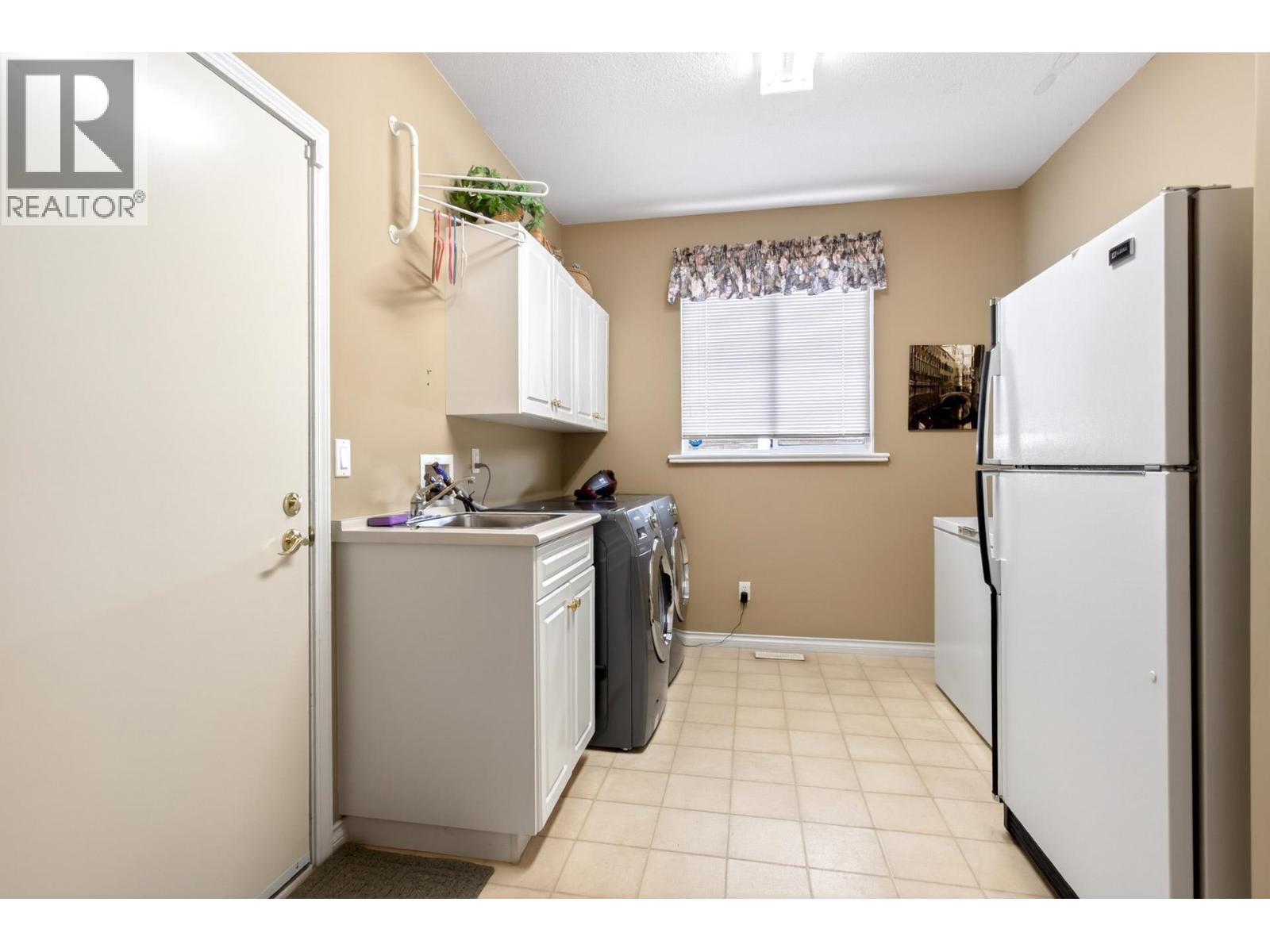 1437 Lambert Way Property Photo 16