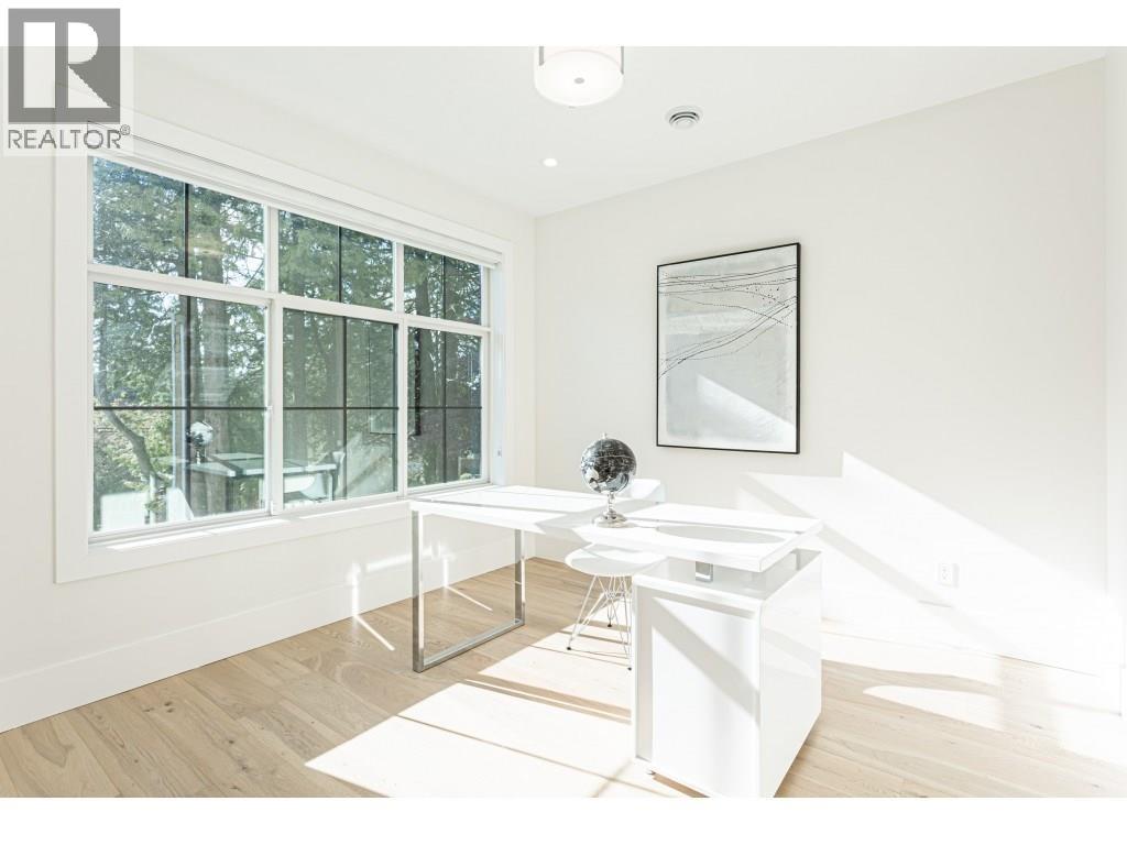 8267 Government Road Property Photo 4