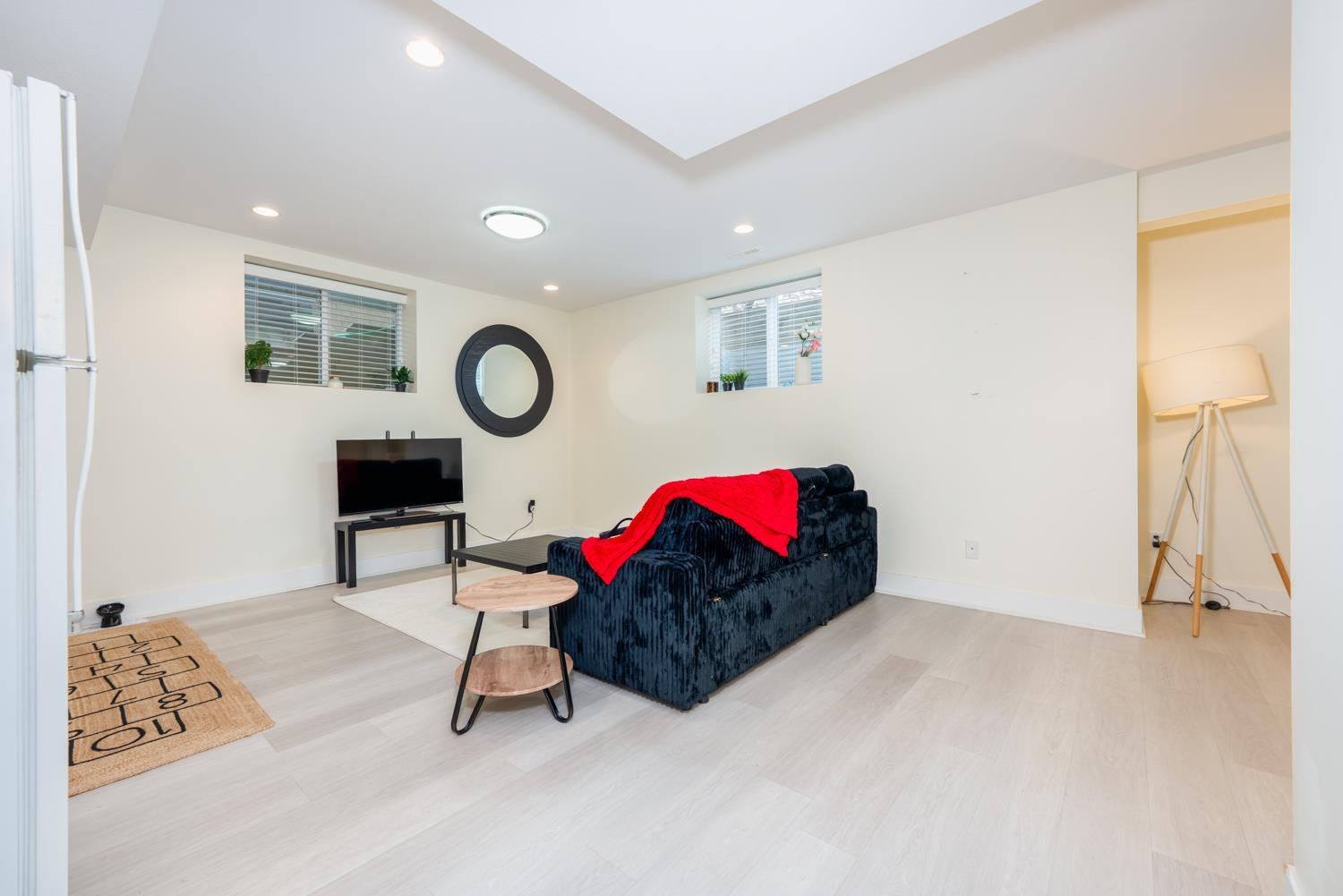 16148 28a Avenue Property Photo 26