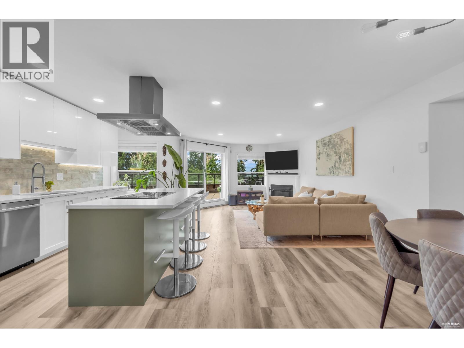 604 1500 Ostler Court Property Photo 1