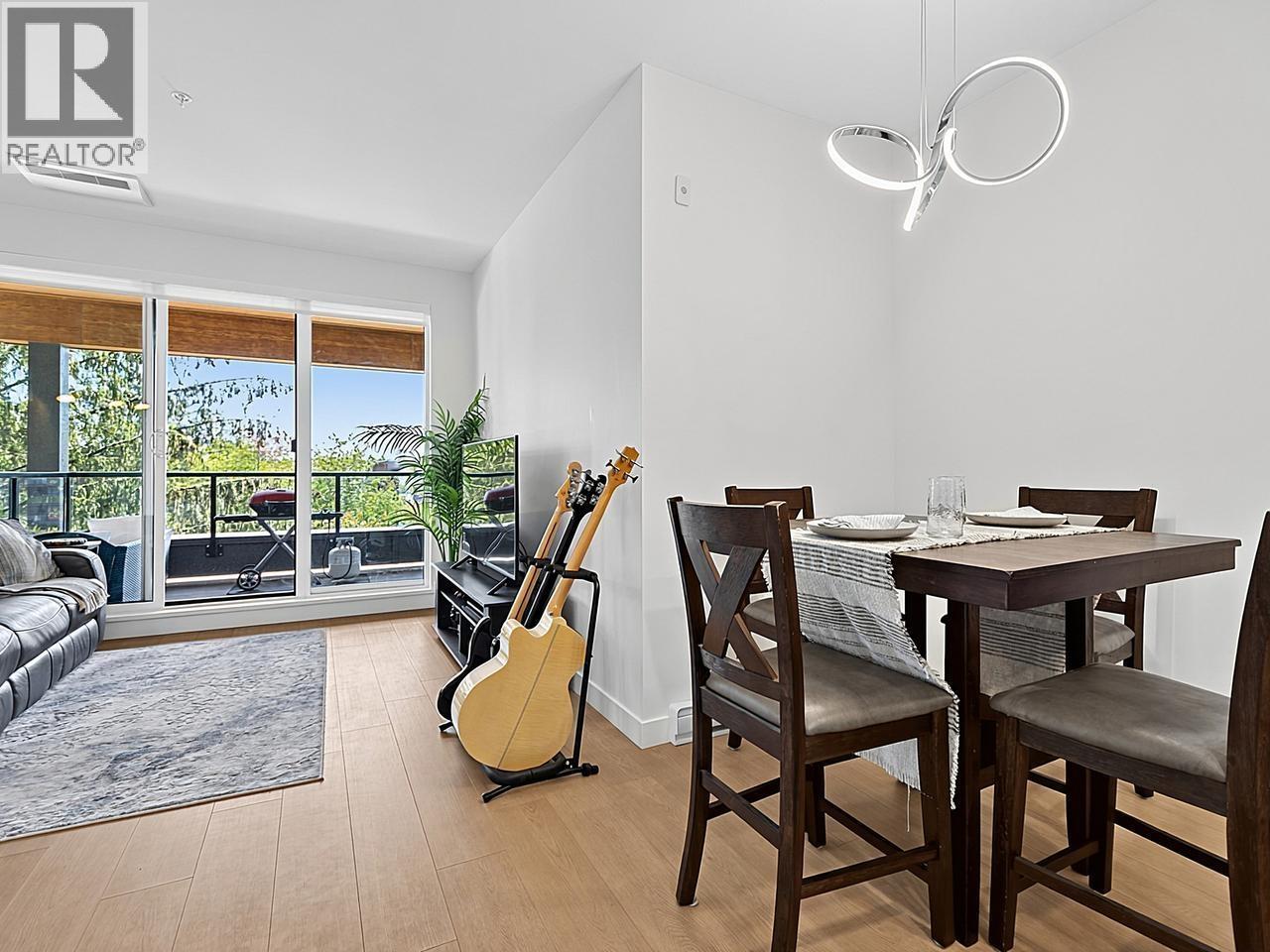 511 7599 15 Street Property Photo 7