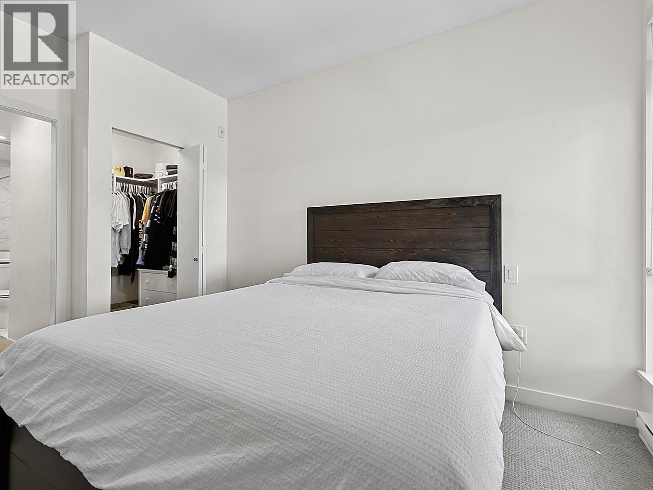 511 7599 15 Street Property Photo 14