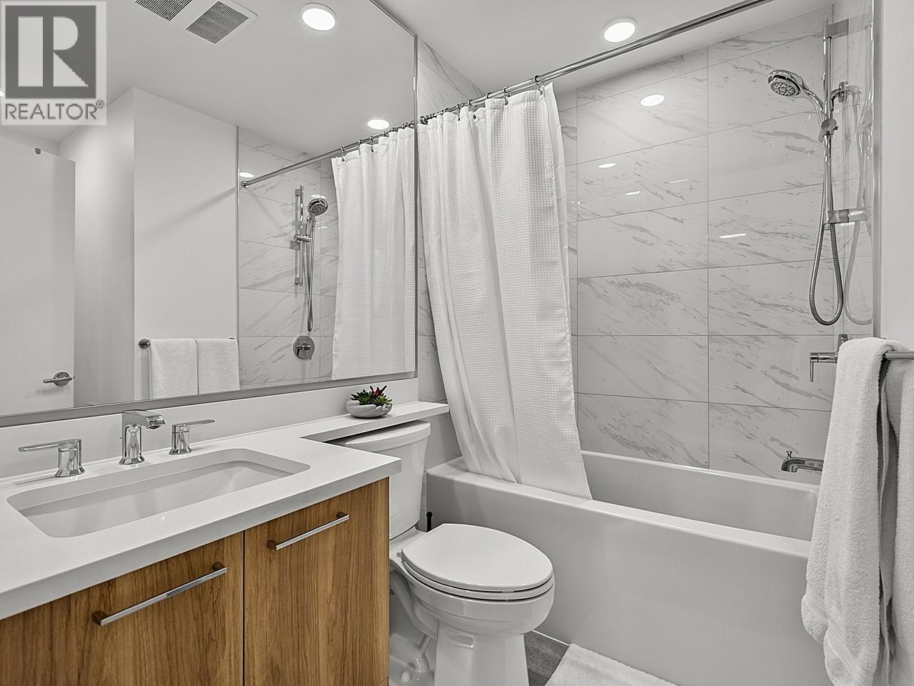 511 7599 15 Street Property Photo 16