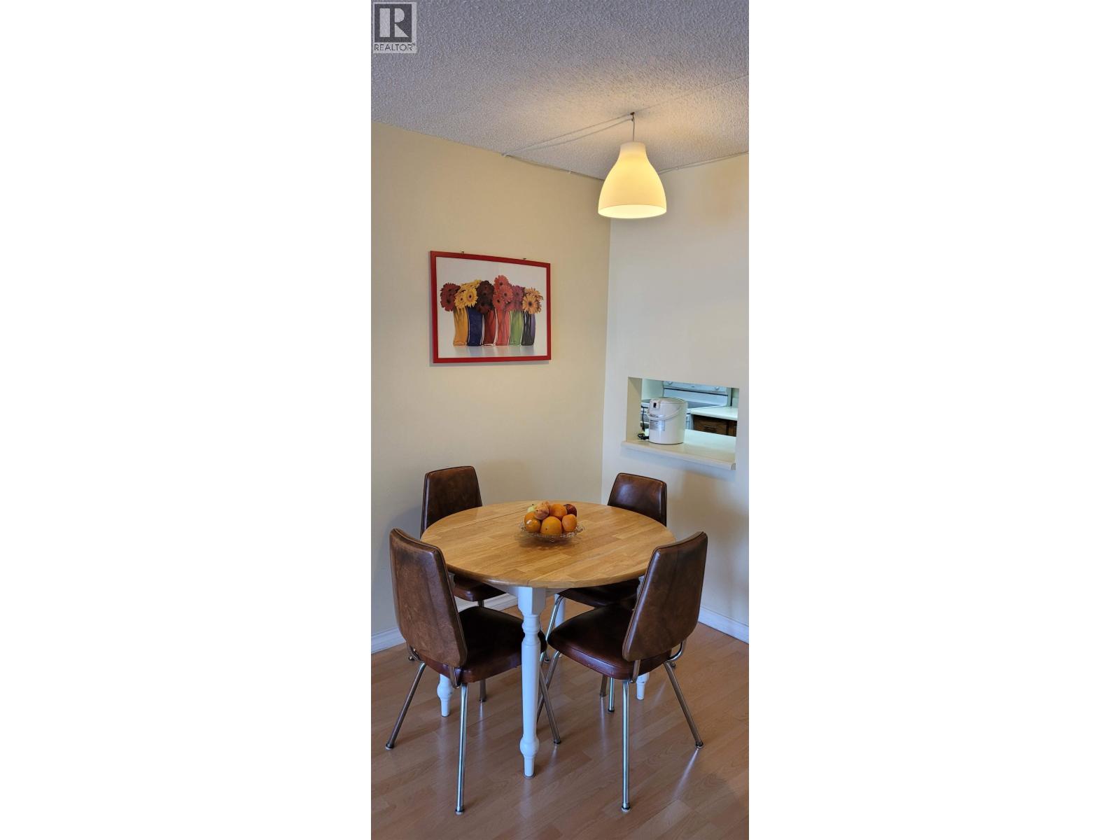 904 4194 Maywood Street Property Photo 9