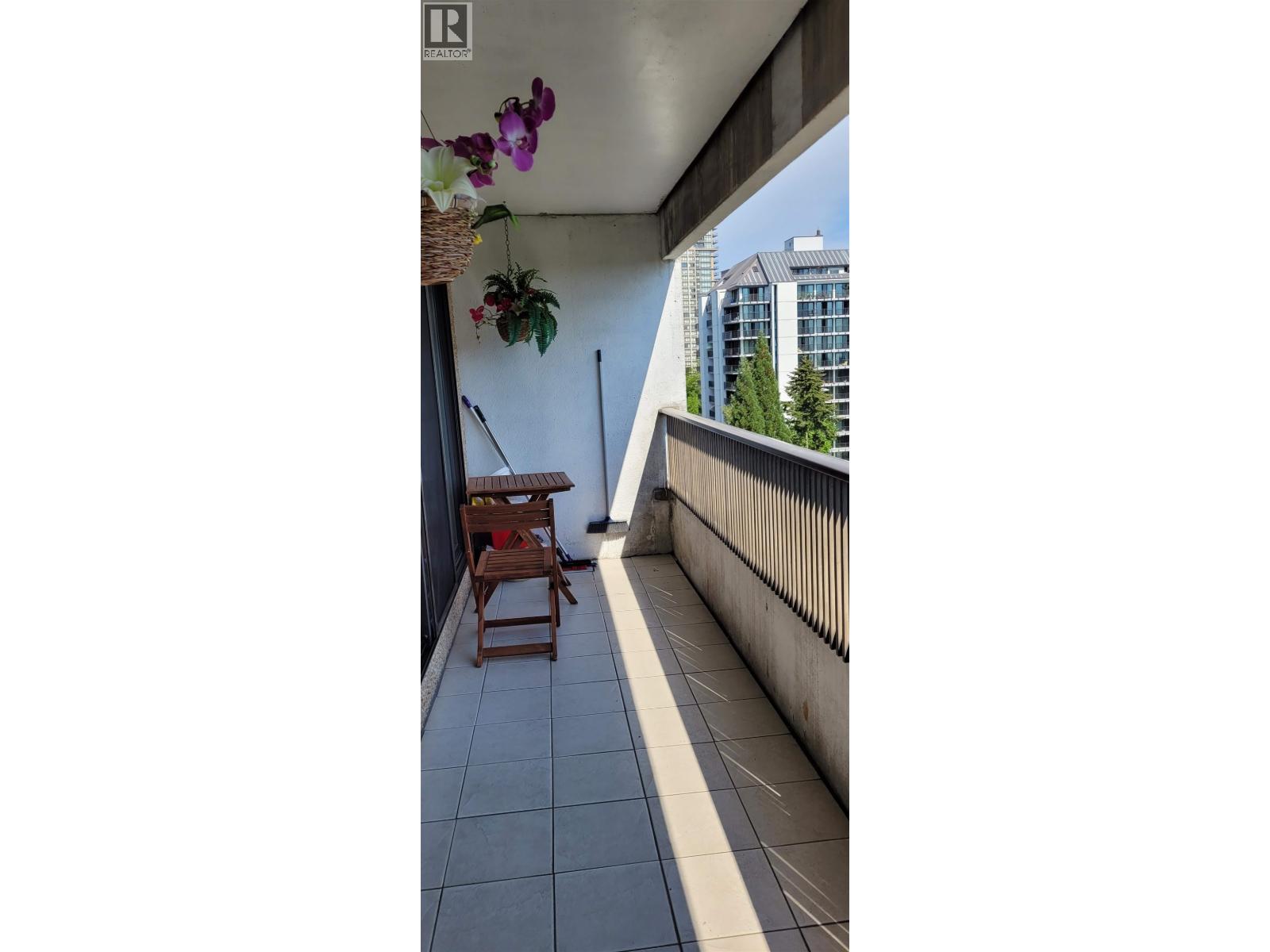 904 4194 Maywood Street Property Photo 12