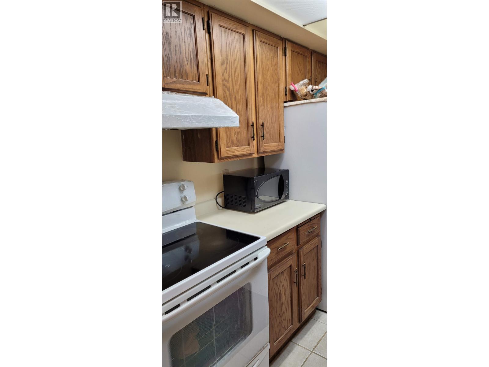 904 4194 Maywood Street Property Photo 13