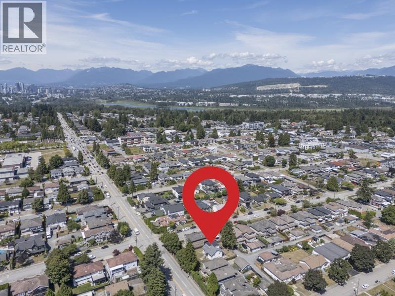 7520 Canada Way Property Photo 6