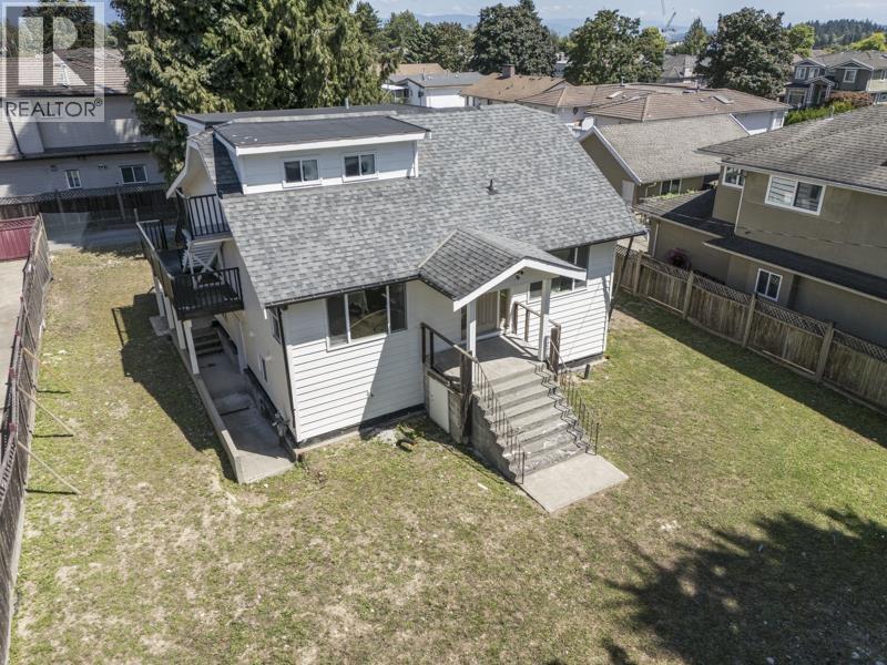 7520 Canada Way Property Photo 8