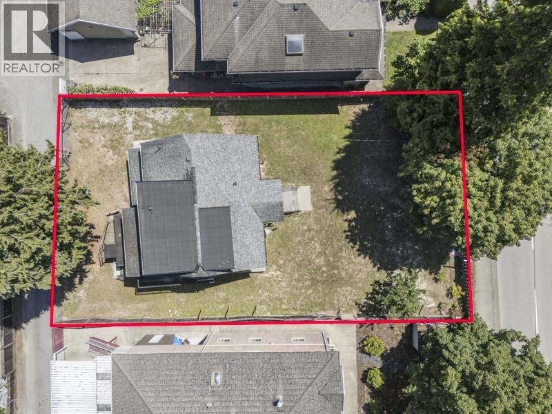 7520 Canada Way Property Photo 13