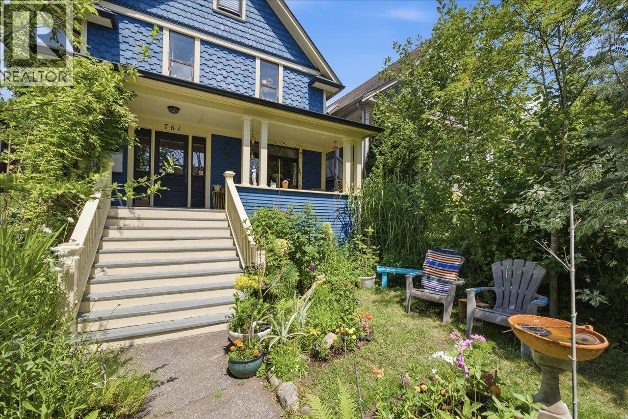 761 E 15th Avenue Property Photo 2