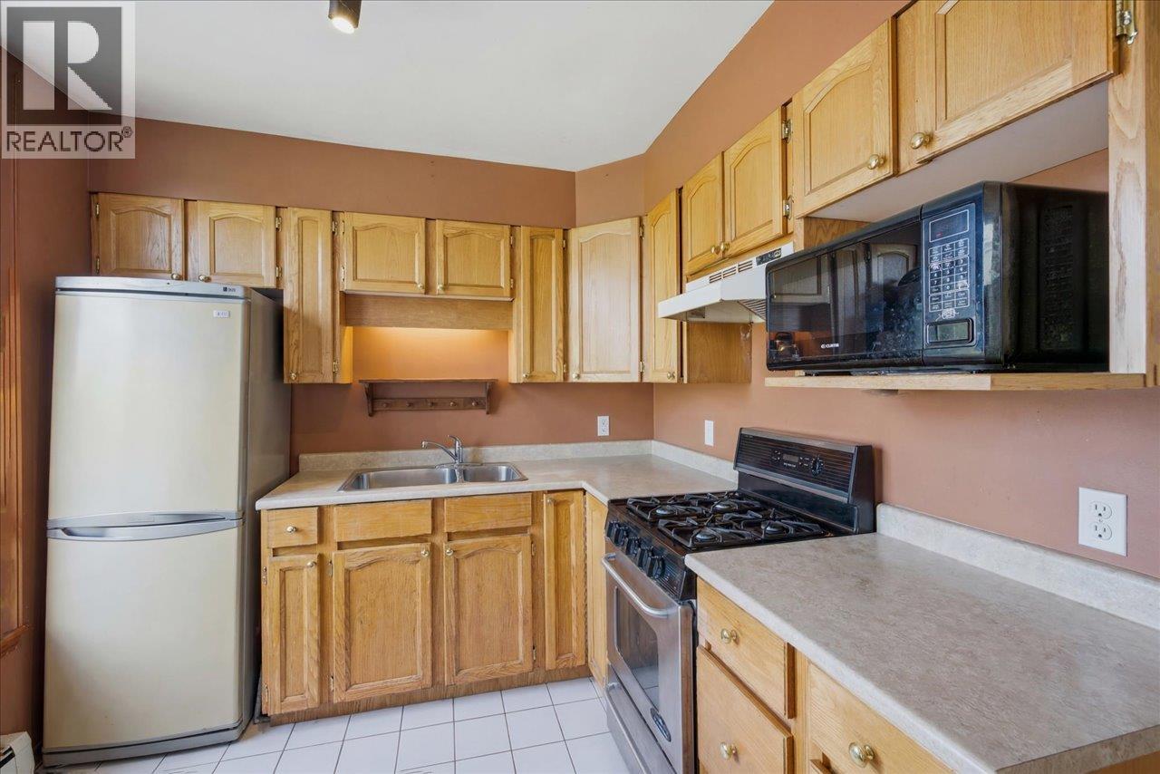 761 E 15th Avenue Property Photo 13
