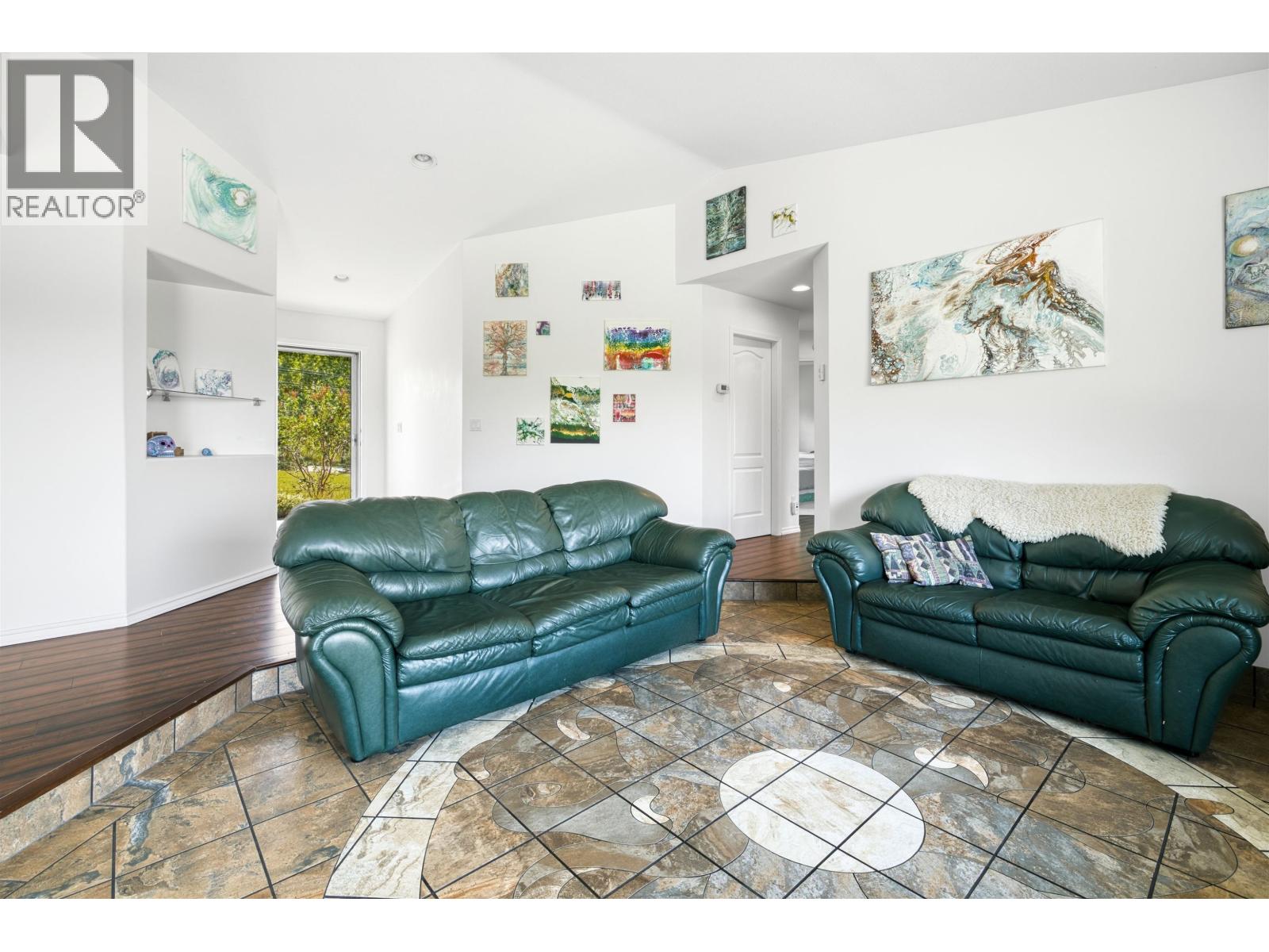 4904 Telqua Drive Property Photo 5