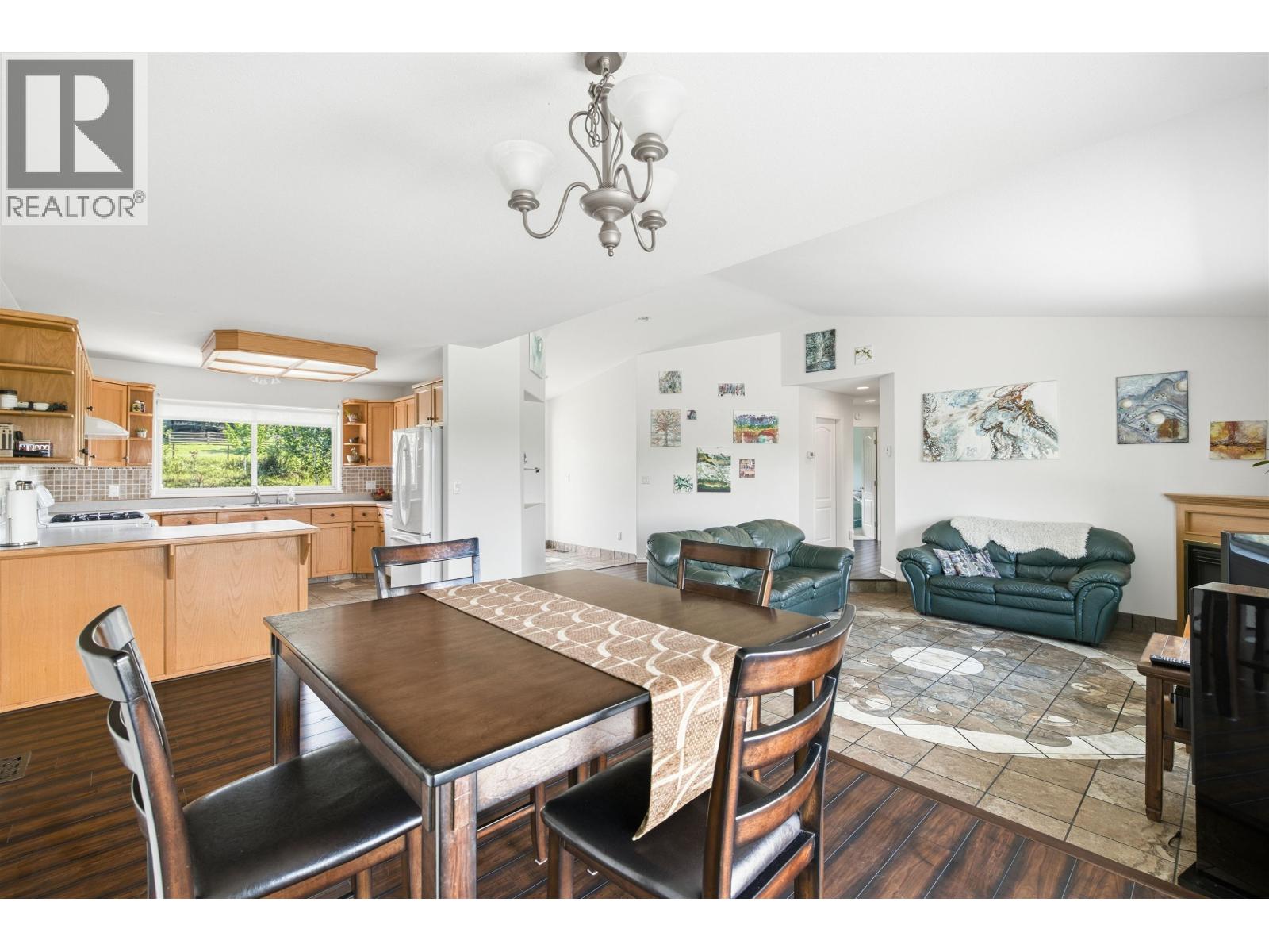 4904 Telqua Drive Property Photo 11