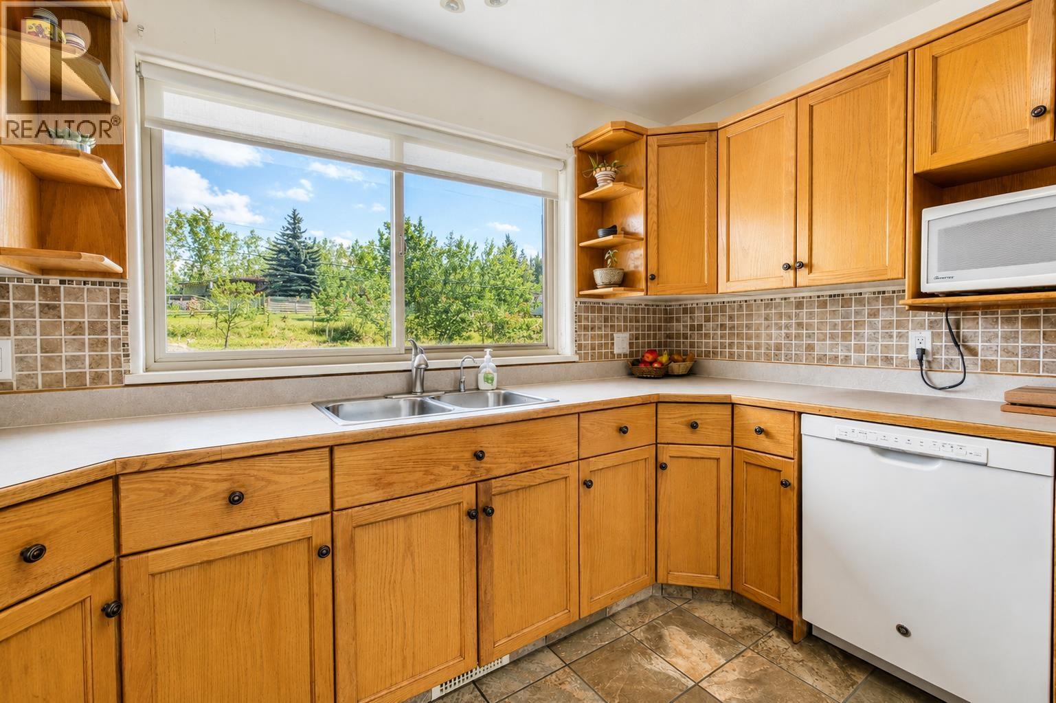 4904 Telqua Drive Property Photo 14