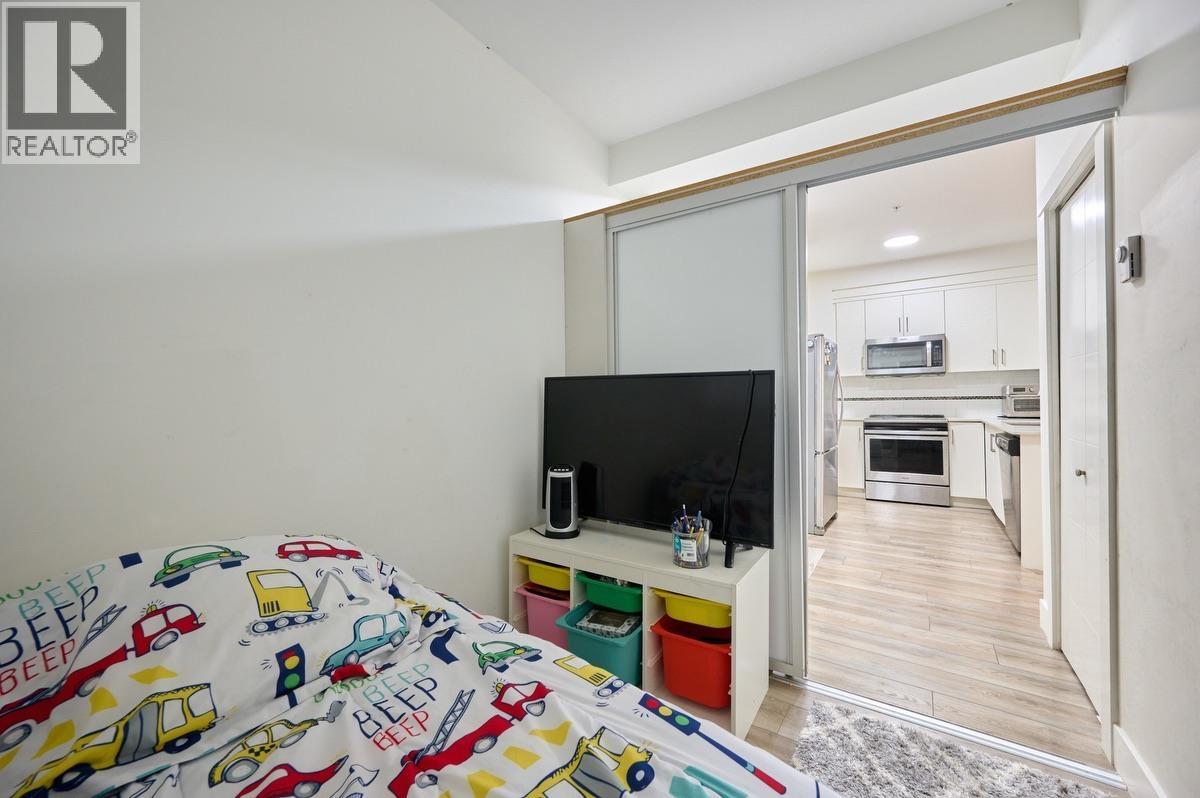 305 22577 Royal Crescent Property Photo 18