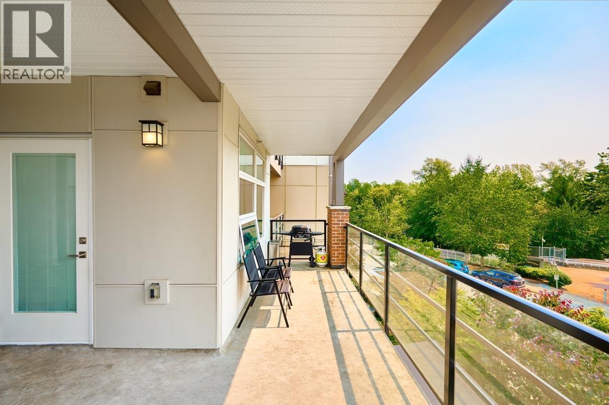305 22577 Royal Crescent Property Photo 21