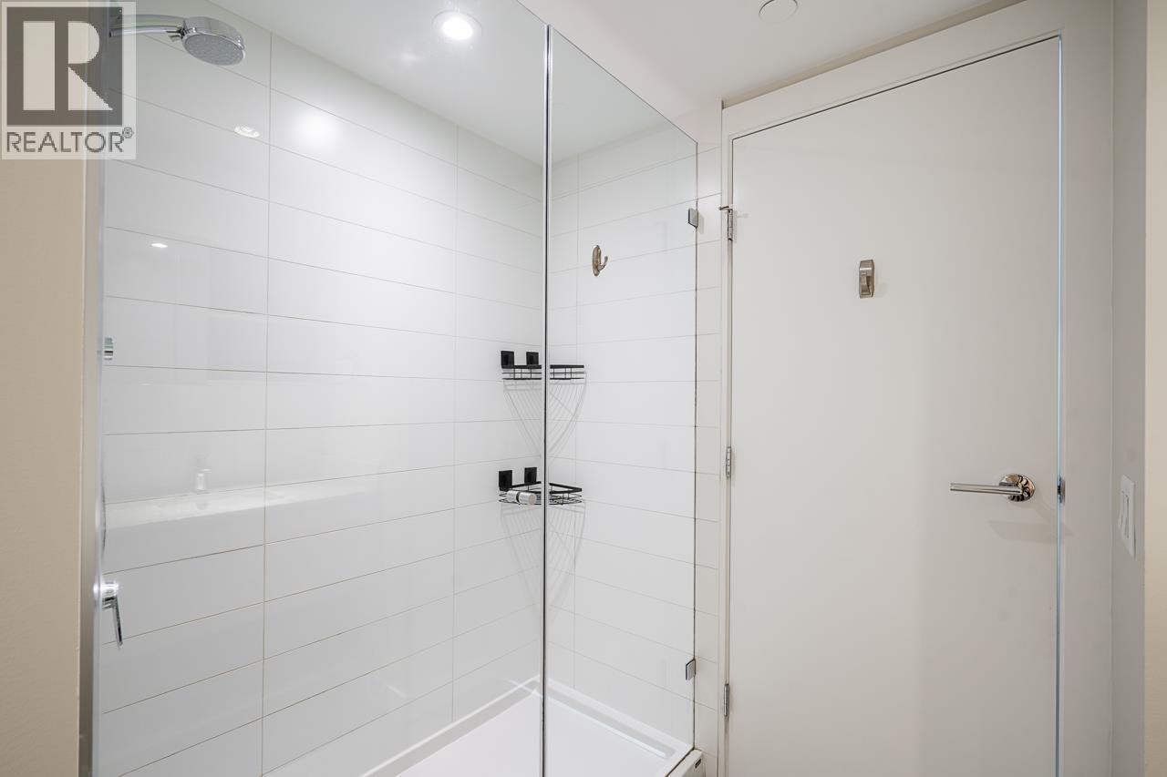 610 988 Quayside Drive Property Photo 20