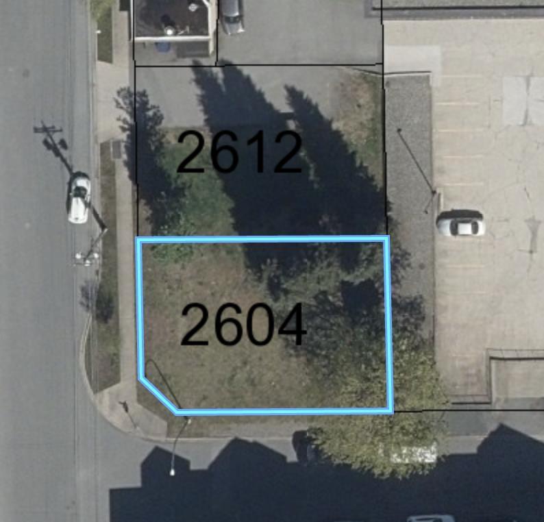 2604 E Bourquin Crescent Property Photo 6