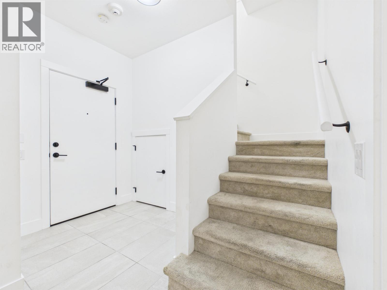 4 9735 University Crescent Property Photo 21