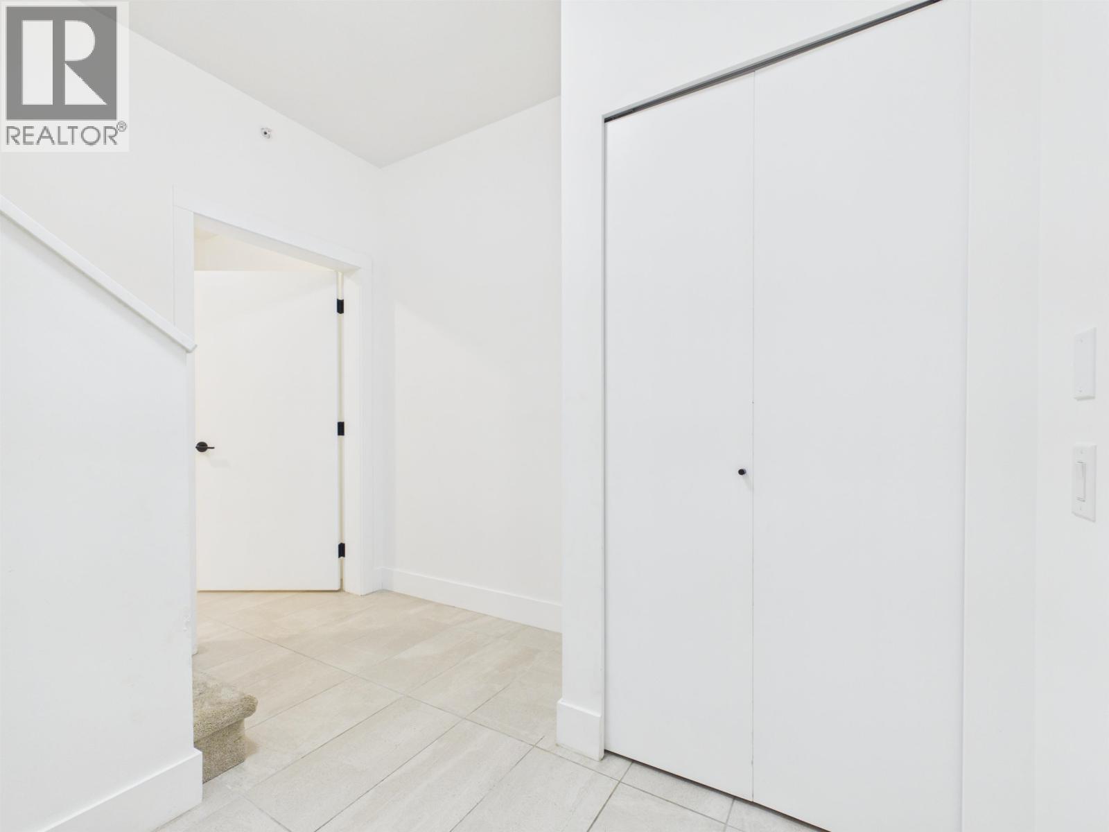 4 9735 University Crescent Property Photo 22