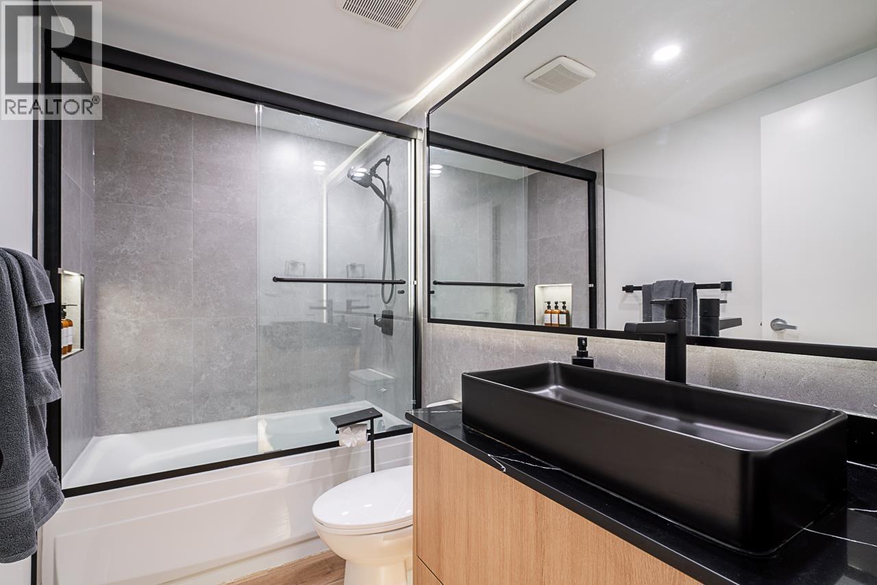 1201 1050 Burrard Street Property Photo 11