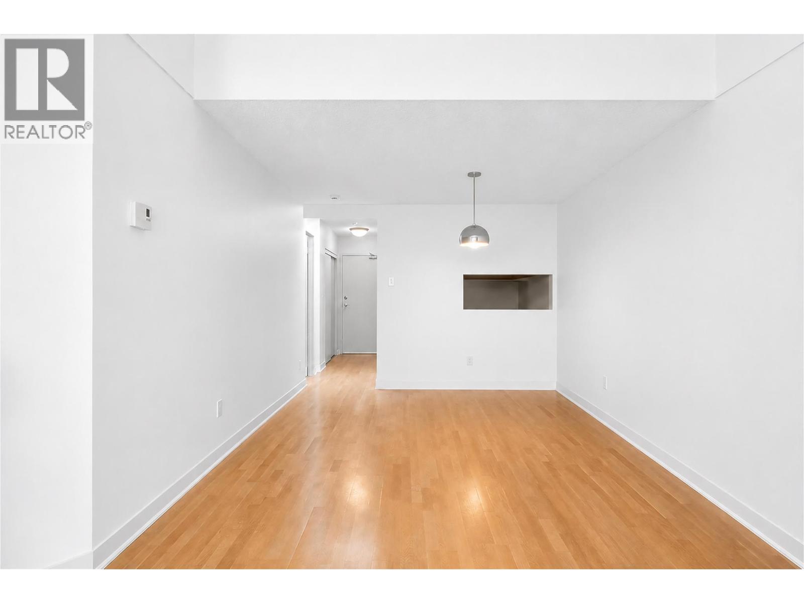 407 1345 Comox Street Property Photo 6